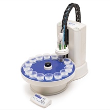 Muestreador automático con charola para 18 vasos y 3 bombas peristálticas